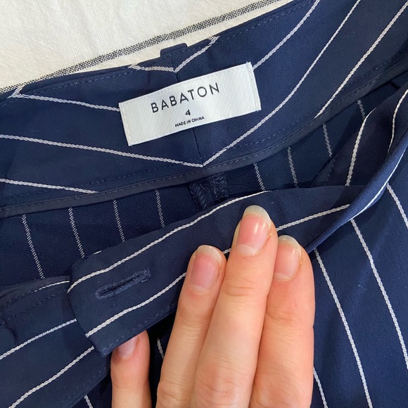 Babaton, wide legged, cropped and pleated blue pin striped pant - Picture 4 of 7